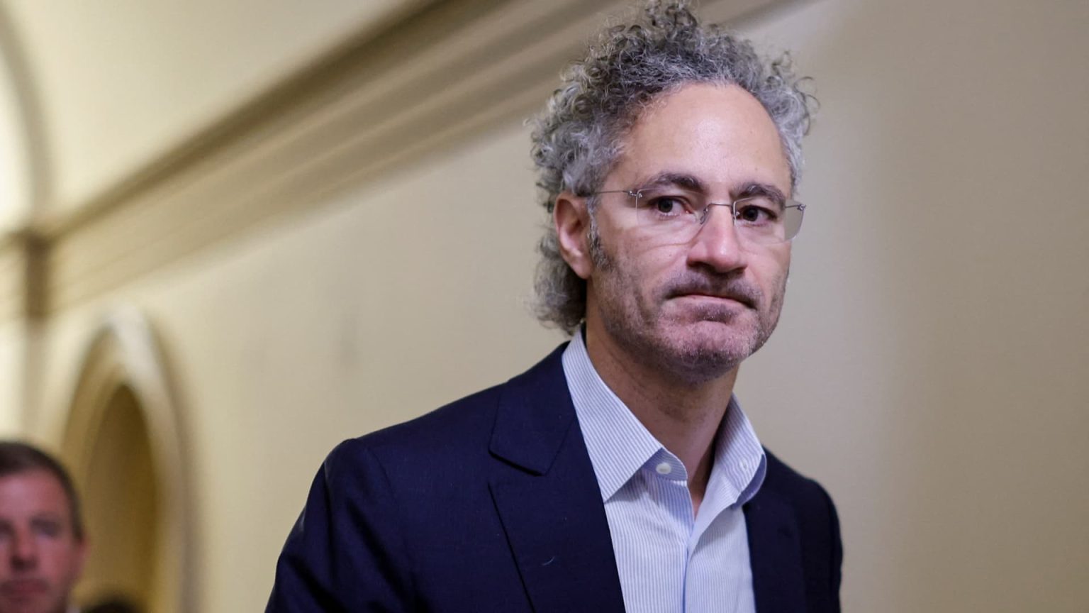 Palantir Shares Dive Following Pentagon Budget Insights and Sales Strategy Announcement