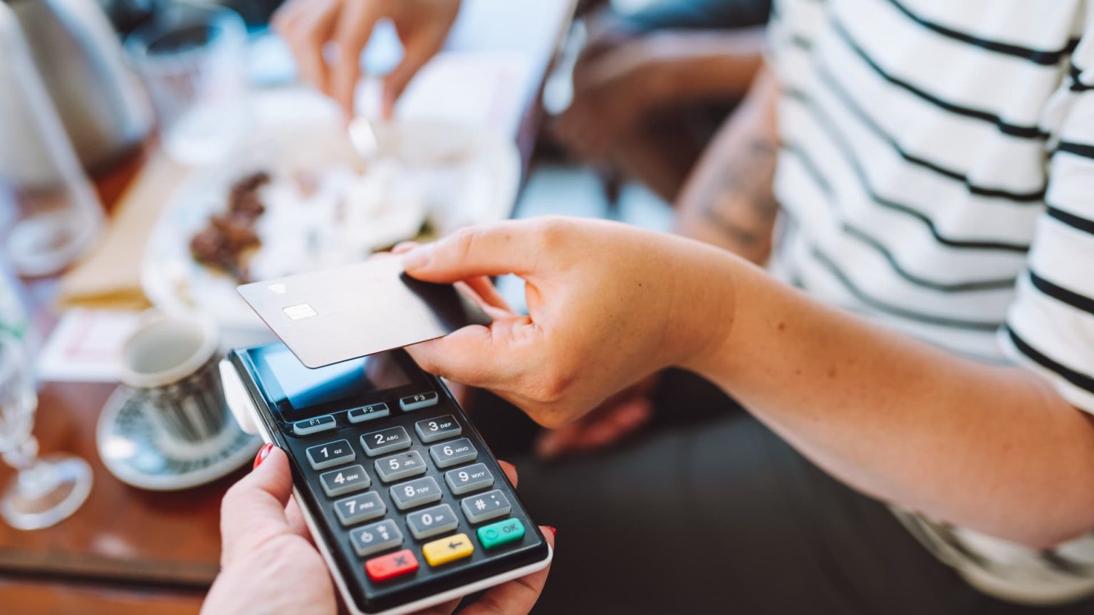Average American Credit Card Debt Reaches $6,580