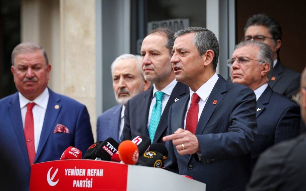 Opposition Leader Demands Transparency in Kurdish Peace Negotiations