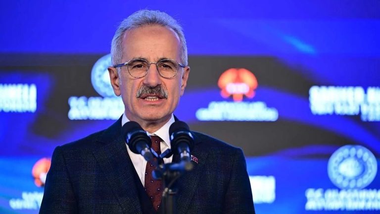 Turkish Minister Blasts Google Algorithm Changes Impacting News Outlet Traffic