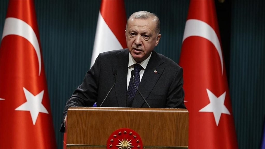 Turkish President Erdoğan says discussing rival İmamoğlu's potential political ban 'beneath him'