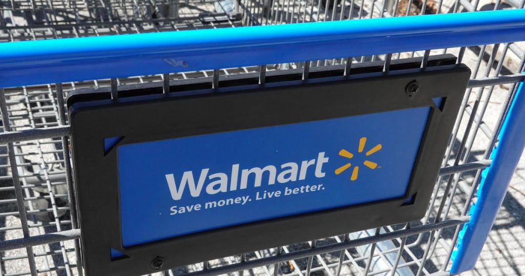 Walmart Lowers Sales Outlook, Stock Declines Amid Economic Uncertainty