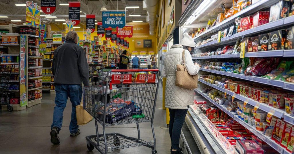 Poll Reveals Americans Feel Incomes Lag Behind Inflation