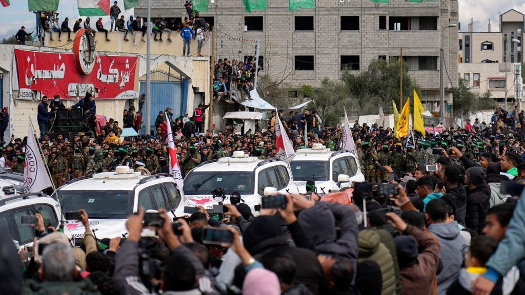 Netanyahu Denounces Hamas' Violations Against Hostages, Delays Exchange Negotiations