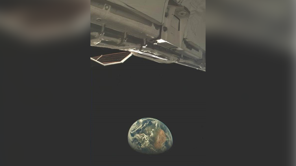 US Space Force's X-37B Space Plane Captures Unique Earth Photo from Orbit