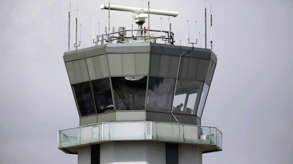 Aviation Industry Advocates for Enhanced Air Traffic Management and Increased Hiring
