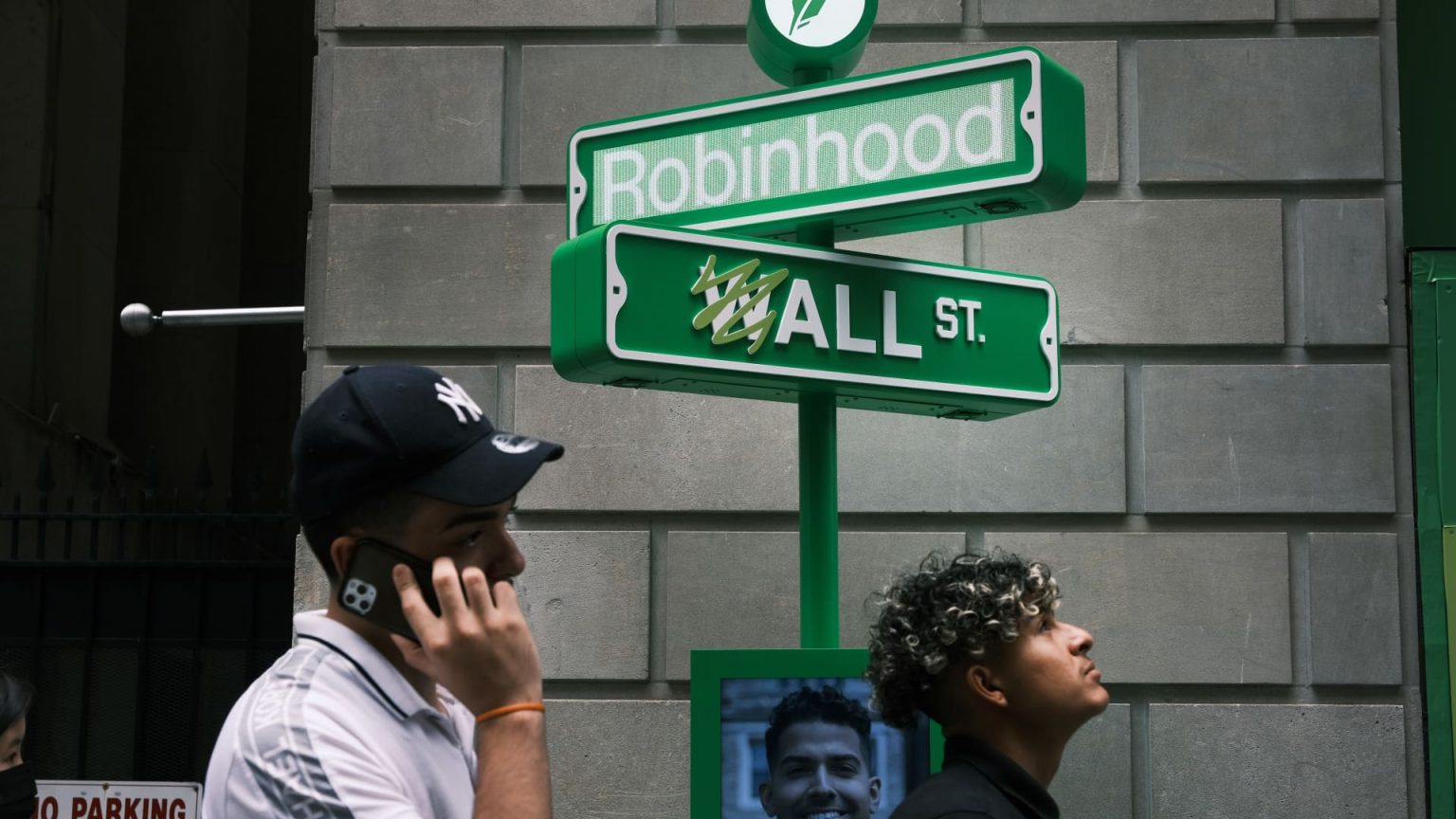 Retail Investors Abandon Buy-the-Dip Strategy Amid Market Correction