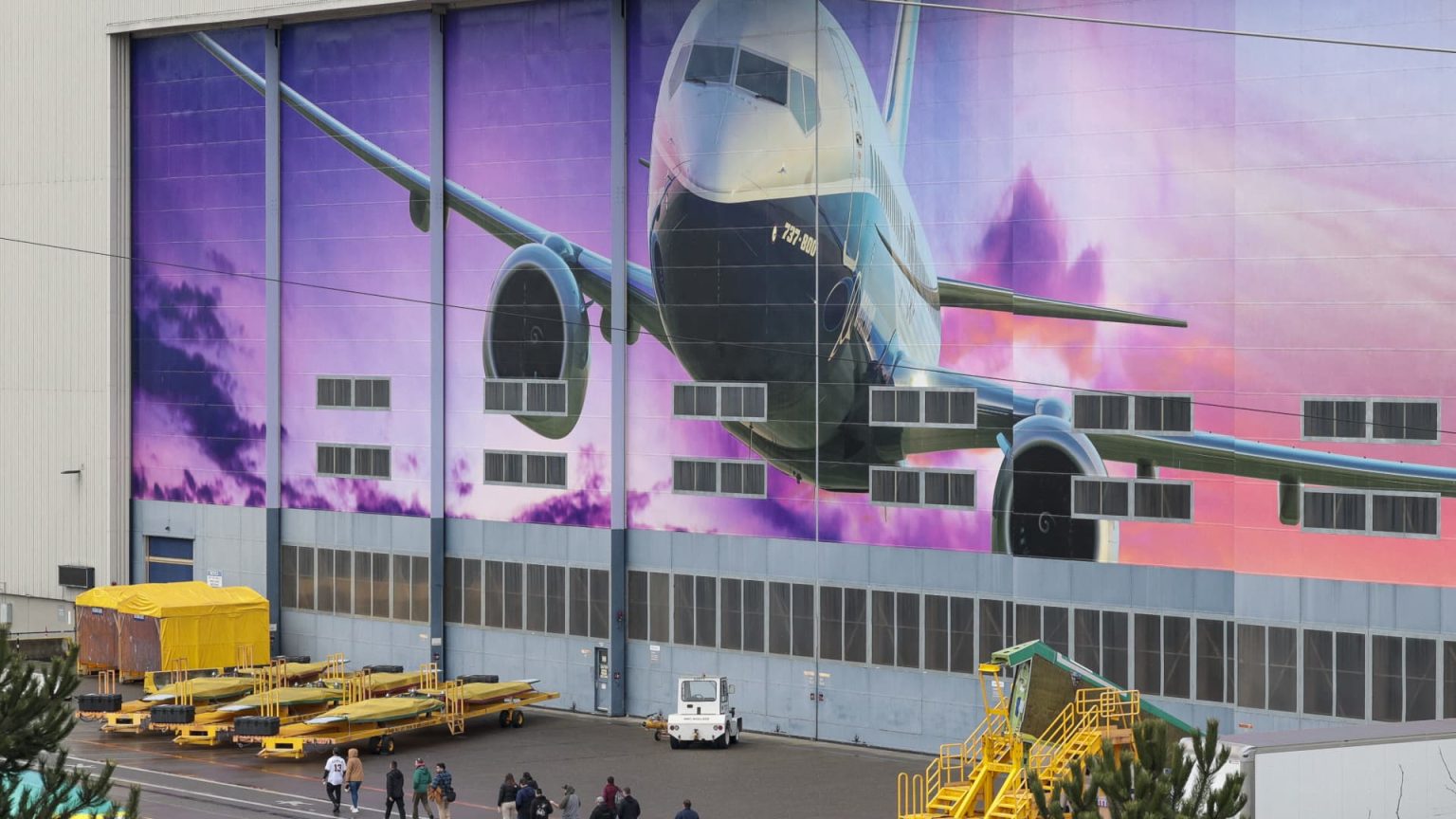 Boeing Shares Rise as CFO Reports Reduced Cash Burn