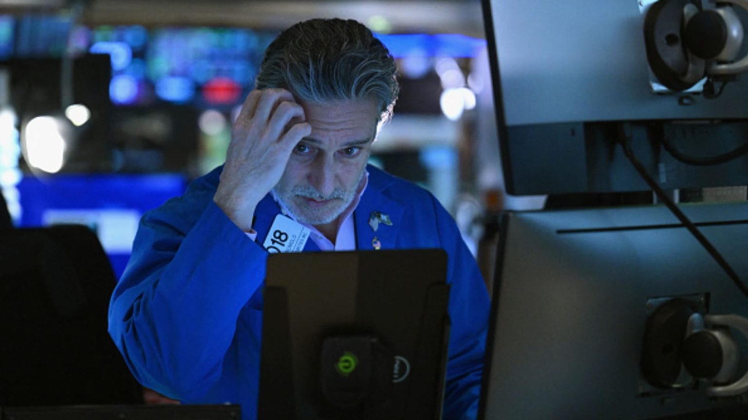 Investor Survey Reveals Significant Drop in Bullish Sentiment for Stocks