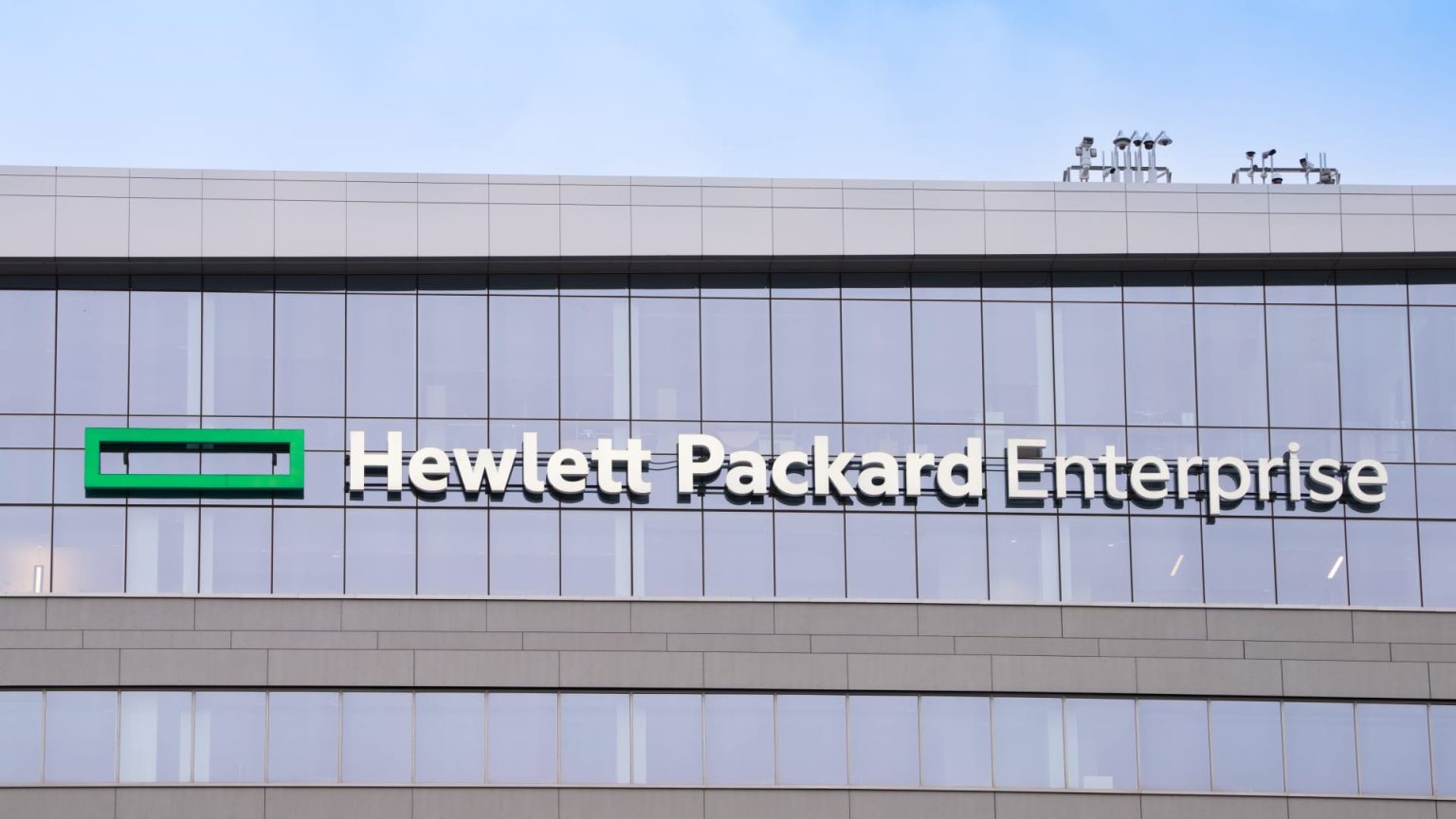 After-Hours Stock Movement: GAP, AVGO, HPE, IOT Highlights