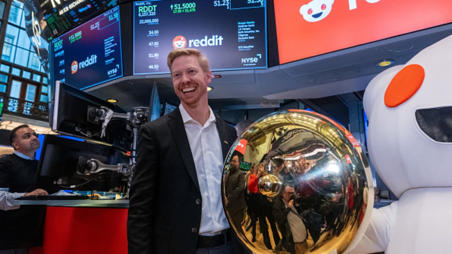Reddit Recovers After Analyst Describes Recent Sell-Off as 'Excessive'
