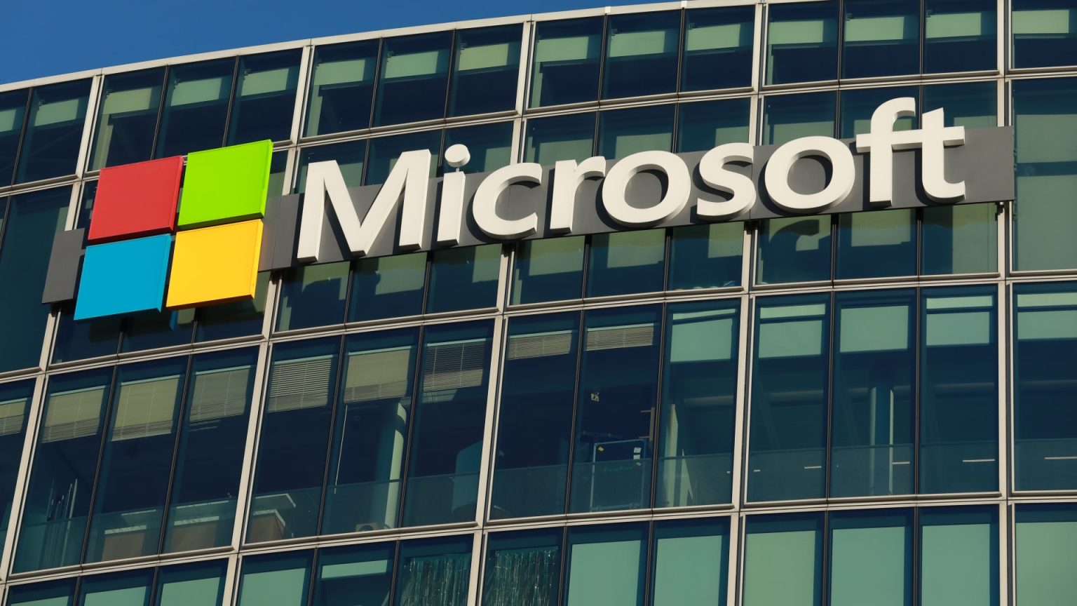 Microsoft Upgraded as Analyst Predicts Resilience Amid Consumer Slowdown