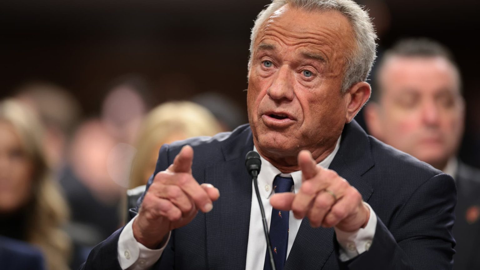RFK Jr. Urges Food Giants to Eliminate Artificial Dyes
