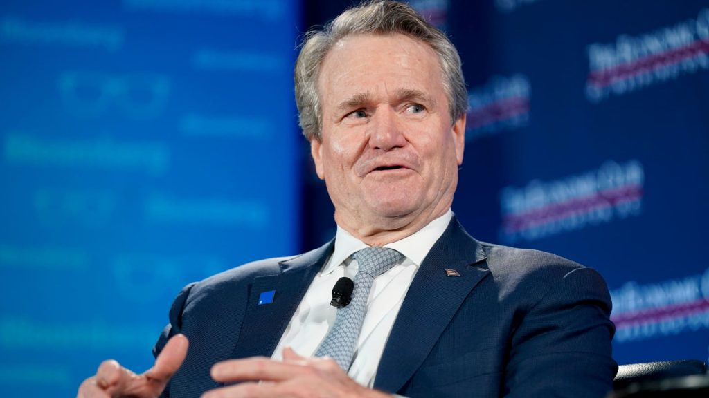 Bank of America's CEO Positive on Economic Growth, Advocates for Fed to Maintain Current Rates