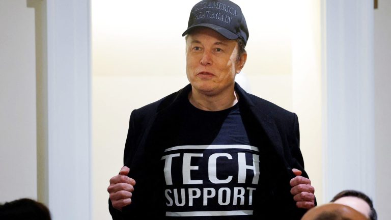 Tesla Shares Fall Weekly Since Musk's Washington Visit