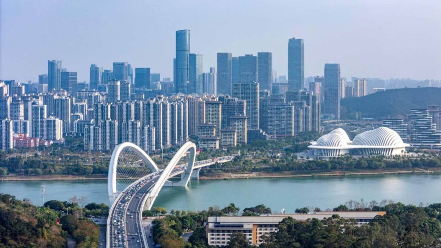 China Aims for 5% GDP Growth by 2025, Unveils Stimulus Amid Trade Concerns