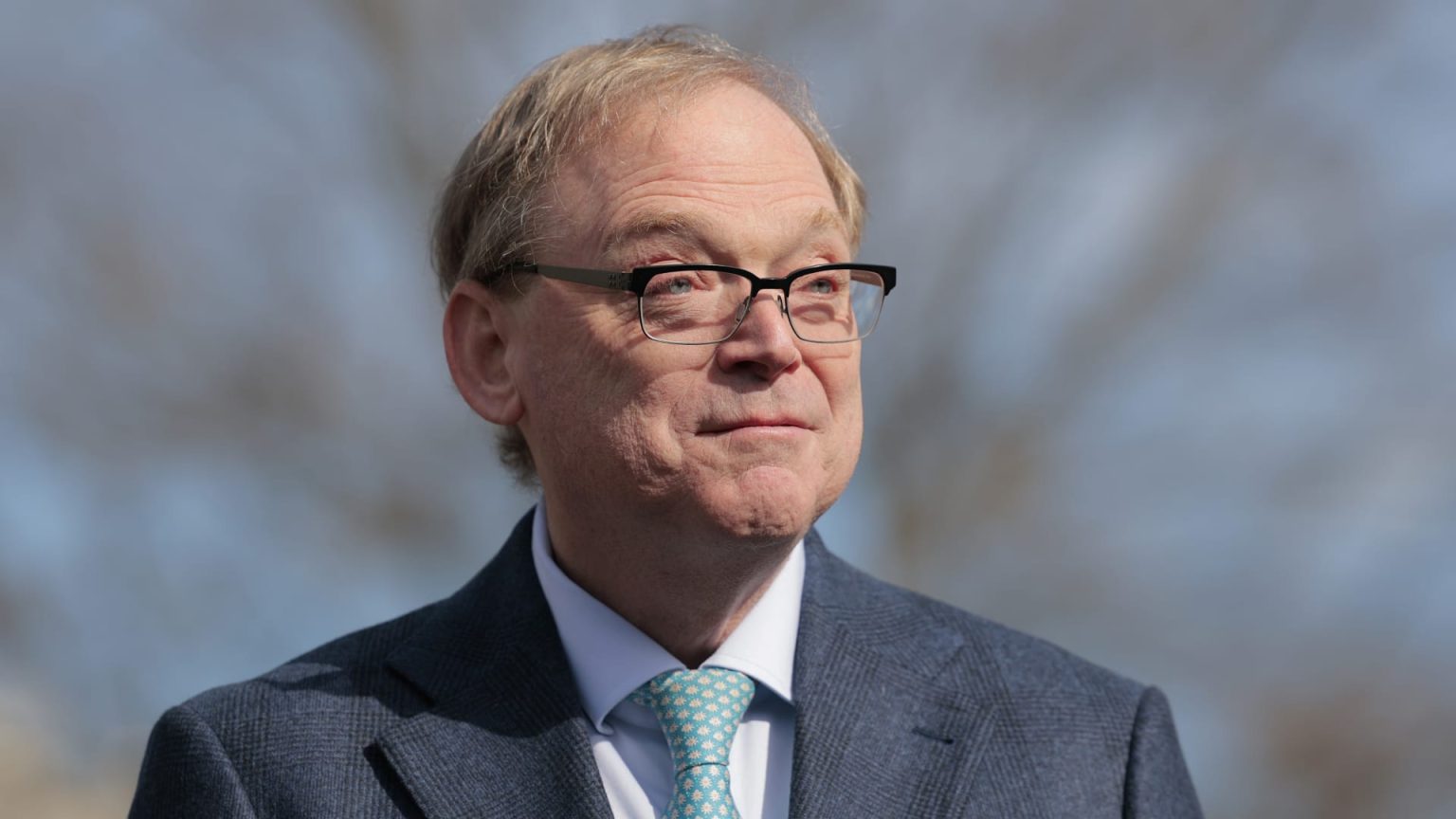Trump Economic Advisor Foresees Short-Term Tariff Uncertainty