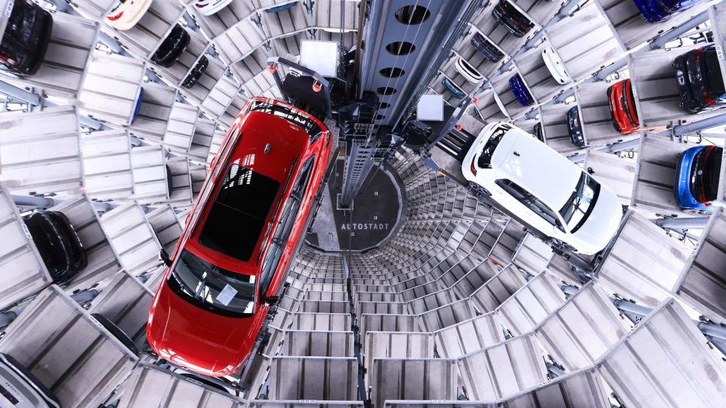 Porsche CEO Highlights Importance of Volkswagen Ties Amid U.S. Tariff Concerns