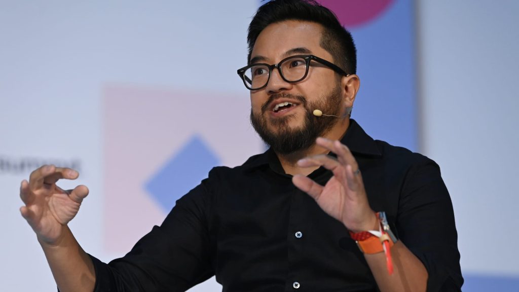 Y Combinator Startups Achieve Record Growth Driven by AI
