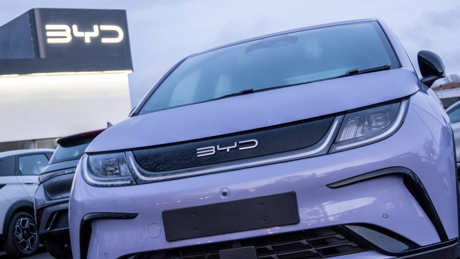 BYD Unveils New Technology Promising Five-Minute EV Charging, Boosting Shares