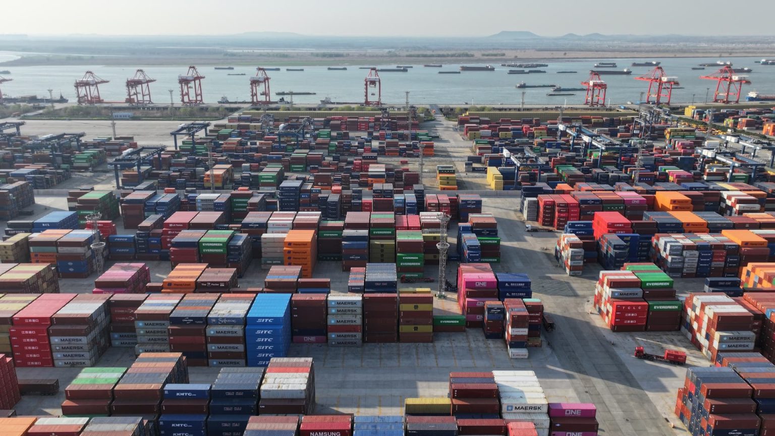 Economist Warns Tariffs Contribute to Inflation