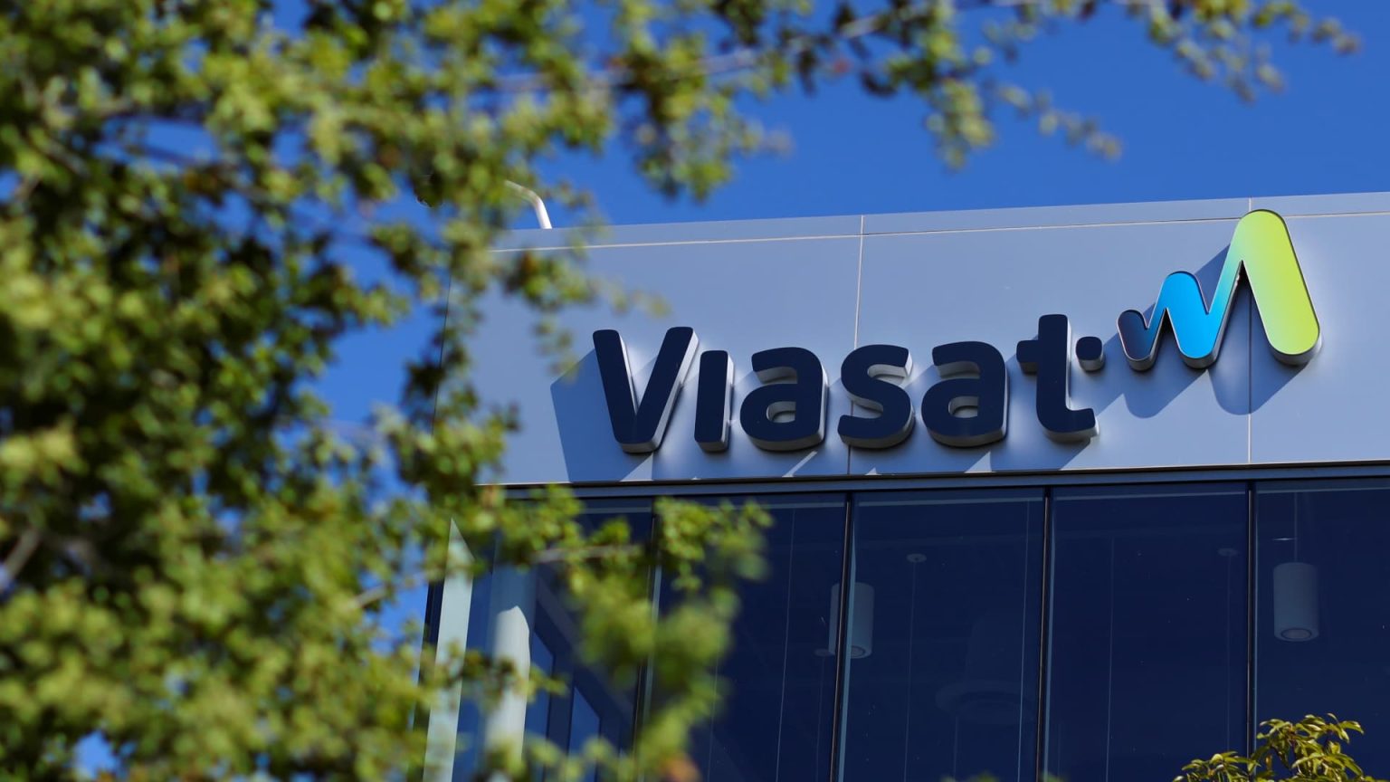 Viasat Shares Surge Over 10% Following Upgrade from Deutsche Bank