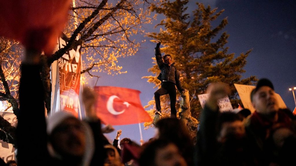Thousands Protest in Istanbul for Second Night Over Mayor's Arrest