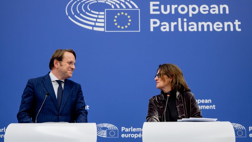 Commission Advocates 'Buy European' Initiative in New Critical Medicines Legislation
