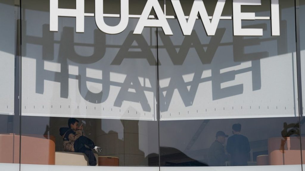 Lawmakers Urge Binding 5G Security Measures Amid Huawei Scandal