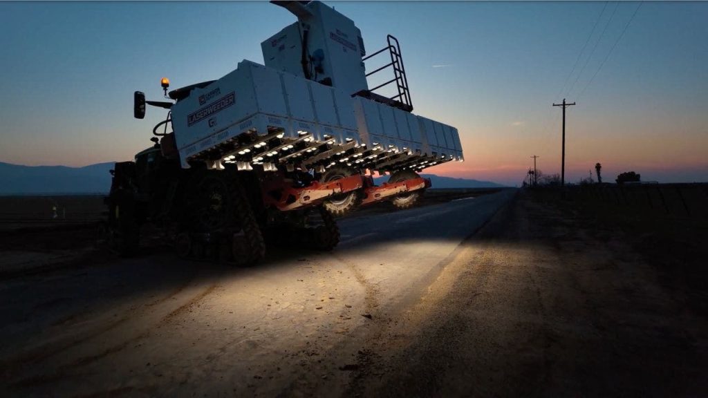 Robot Employs Lasers to Revolutionize Chemical-Free Farming