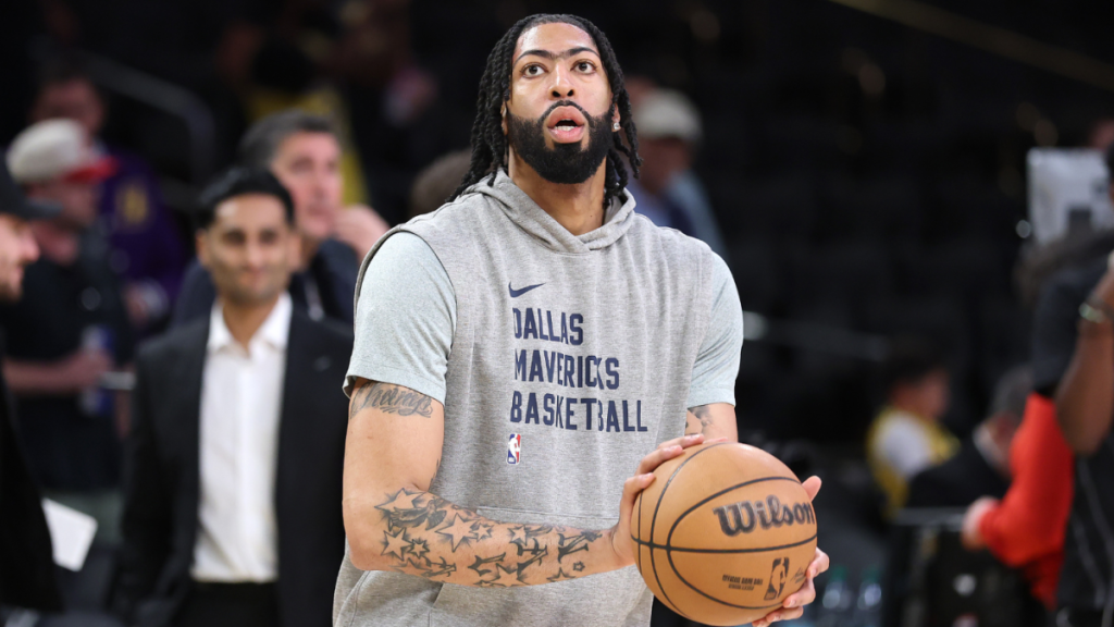 Mavericks Star Anthony Davis Takes Step Toward Return; Should Dallas Reinstate Him?