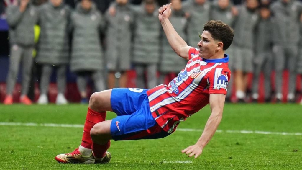 Atletico Madrid Falls to Real Madrid After Alvarez's Missed Penalty in Shootout
