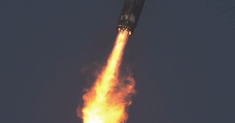 SpaceX Starship Disintegrates After Launch in Consecutive Failure