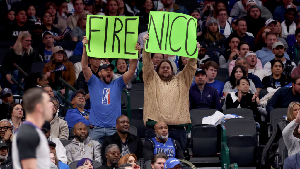 Mavs' P.J. Washington Responds to Fan Calling for Coach's Firing During Game