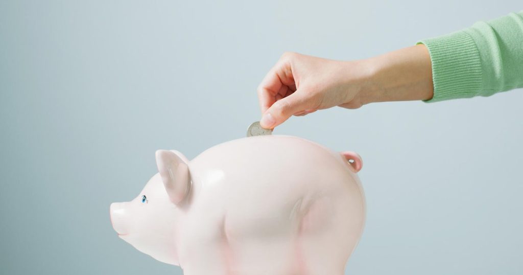 High-Yield Savings Accounts vs. No-Penalty CDs: Which Option Is Superior?