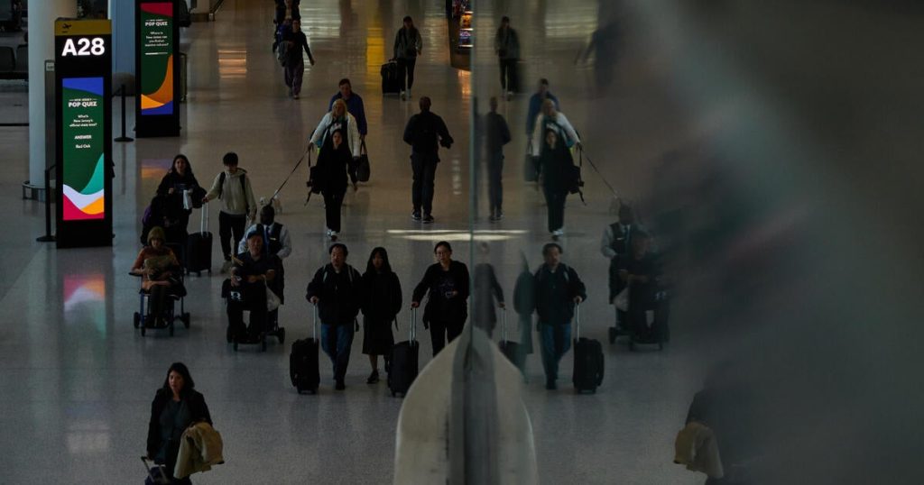 Record Spring Break Travel Anticipated Despite Rising Costs: Tips for Savings