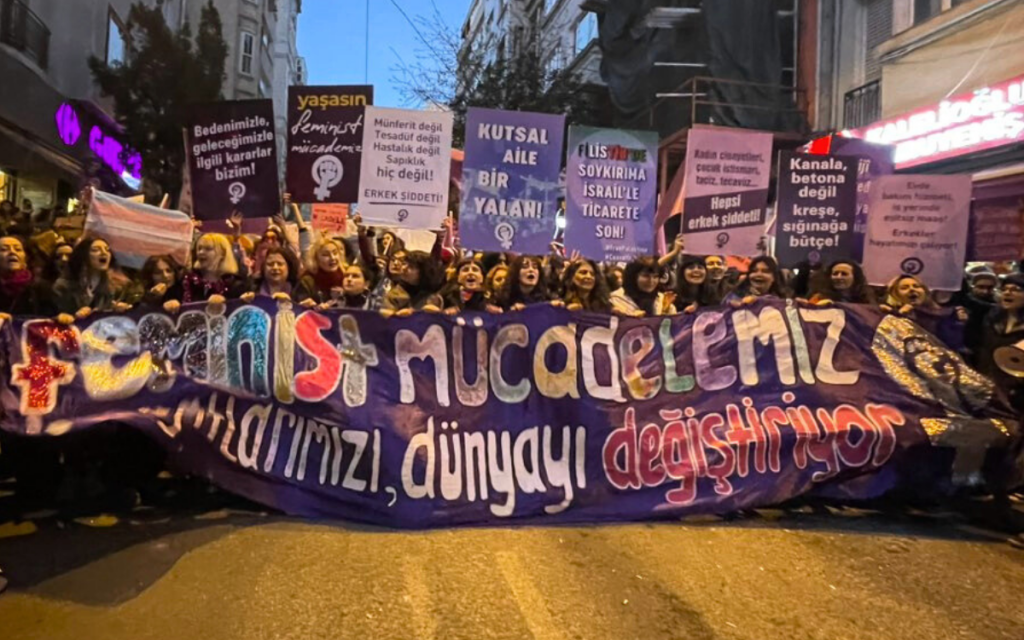 Thousands Participate in Feminist Night March Amid Restrictions