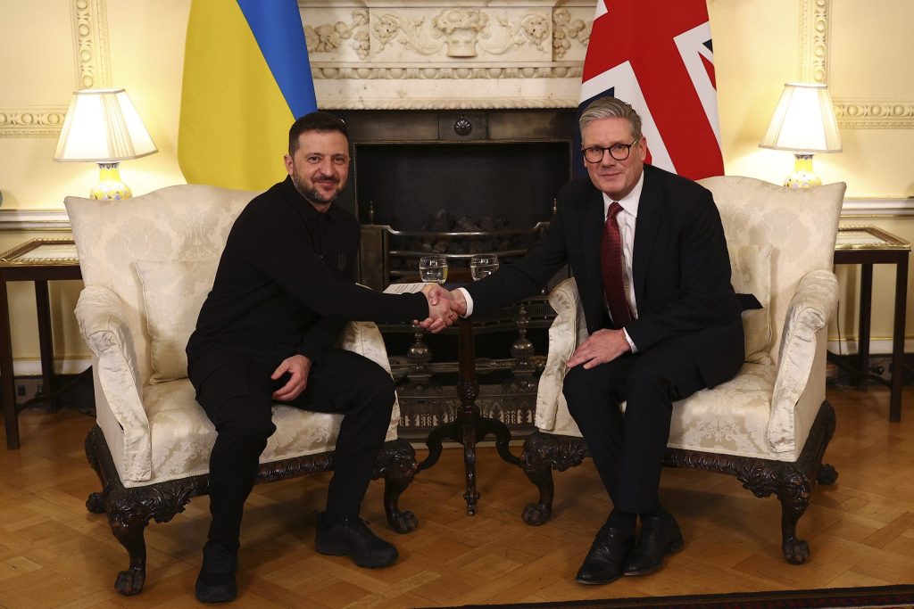 Zelenskyy Holds Talks with British PM Following Trump Dispute