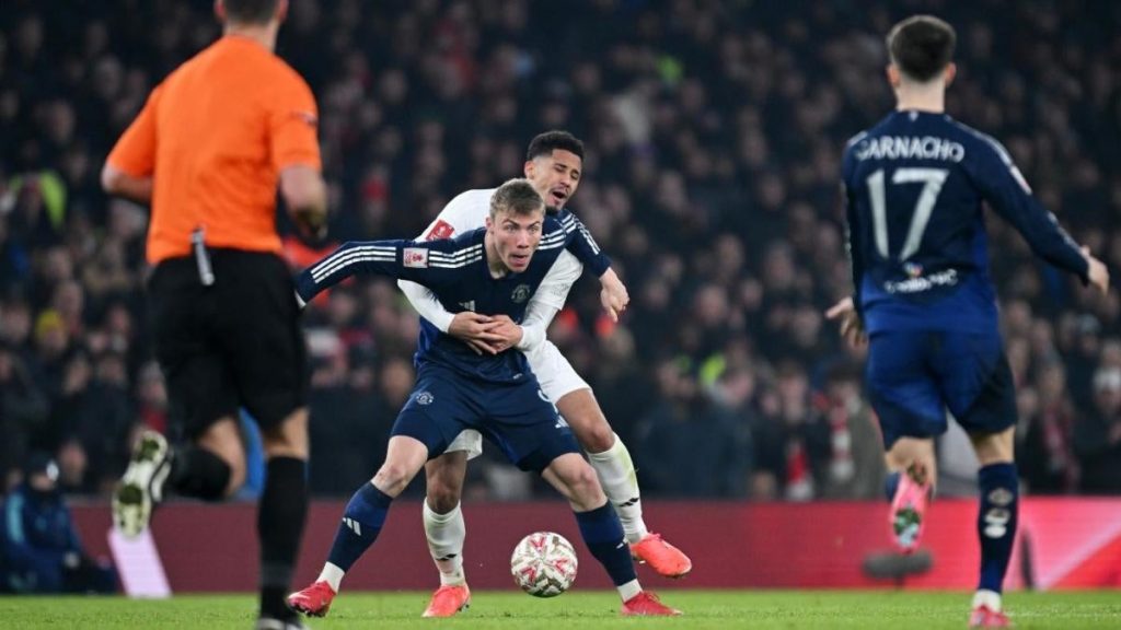 Manchester United vs. Arsenal: Live Stream, Odds, Predictions, and Viewing Options