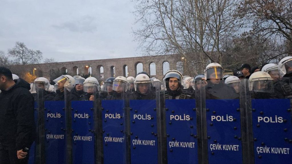 Turkey Detains Journalists During House Raids Amid Protest Coverage
