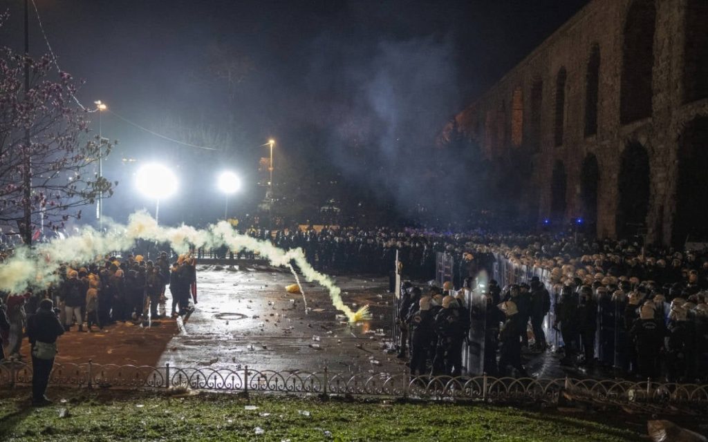 Journalist Unions Denounce Police Violence Against Reporters at İmamoğlu Protests