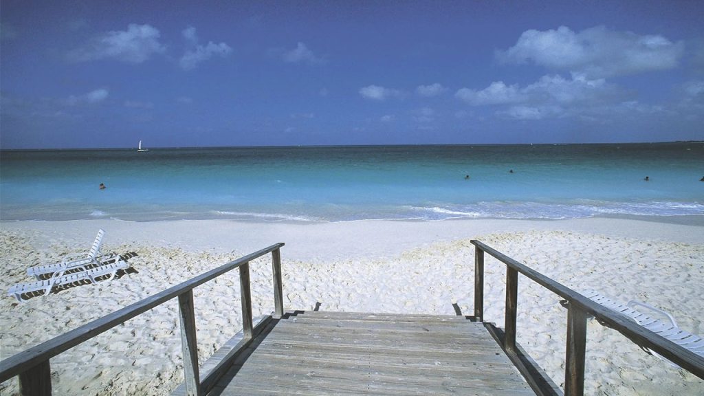 Travel Warning Issued for Turks and Caicos Amid Migrant Influx