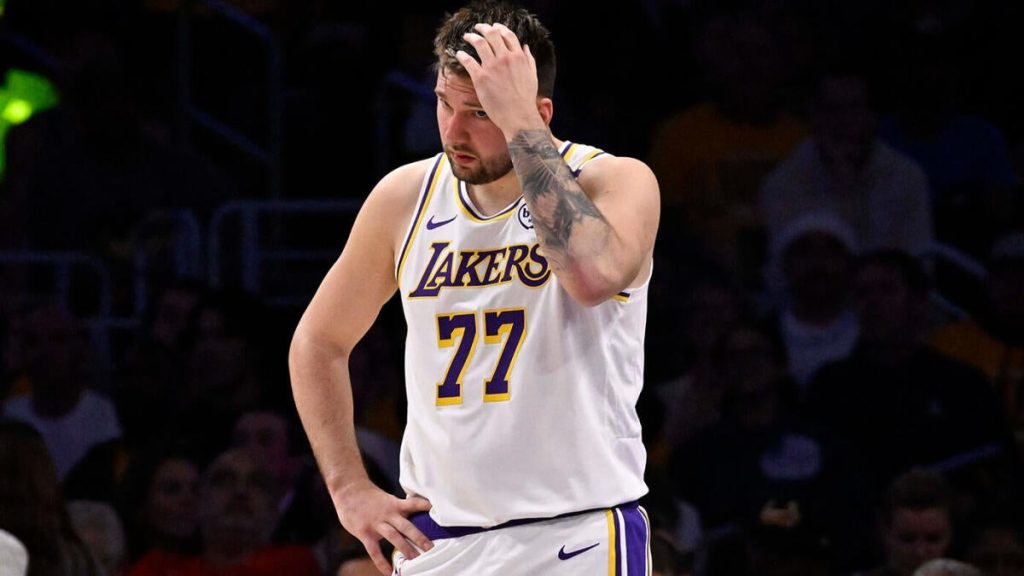 Lakers Struggle with Center Depth in Game 1 Loss to Wolves