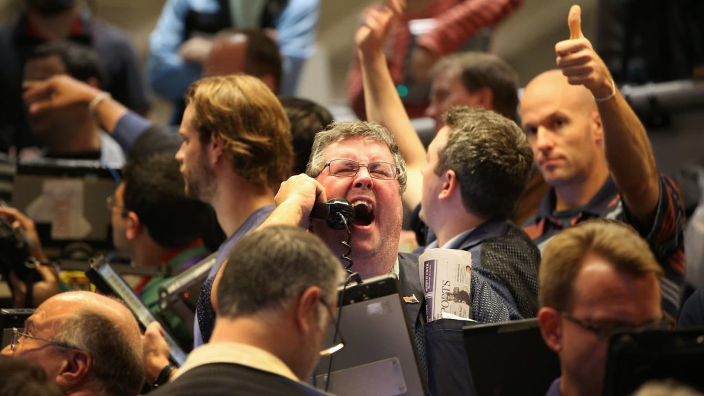 Strategies for Earning Steady Income While Mitigating Bond Market Risks