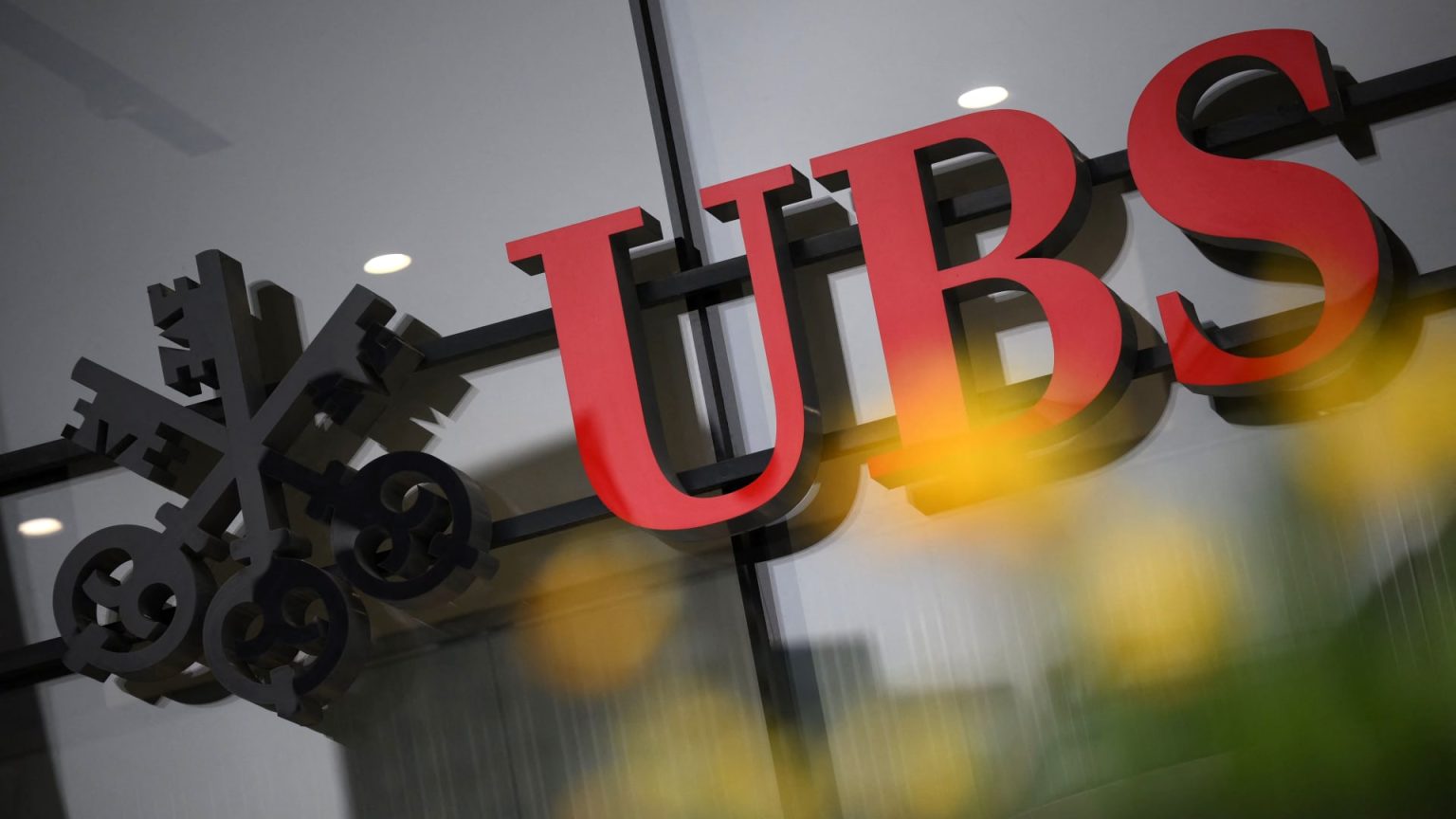 UBS Reports Q1 Earnings Results for 2025