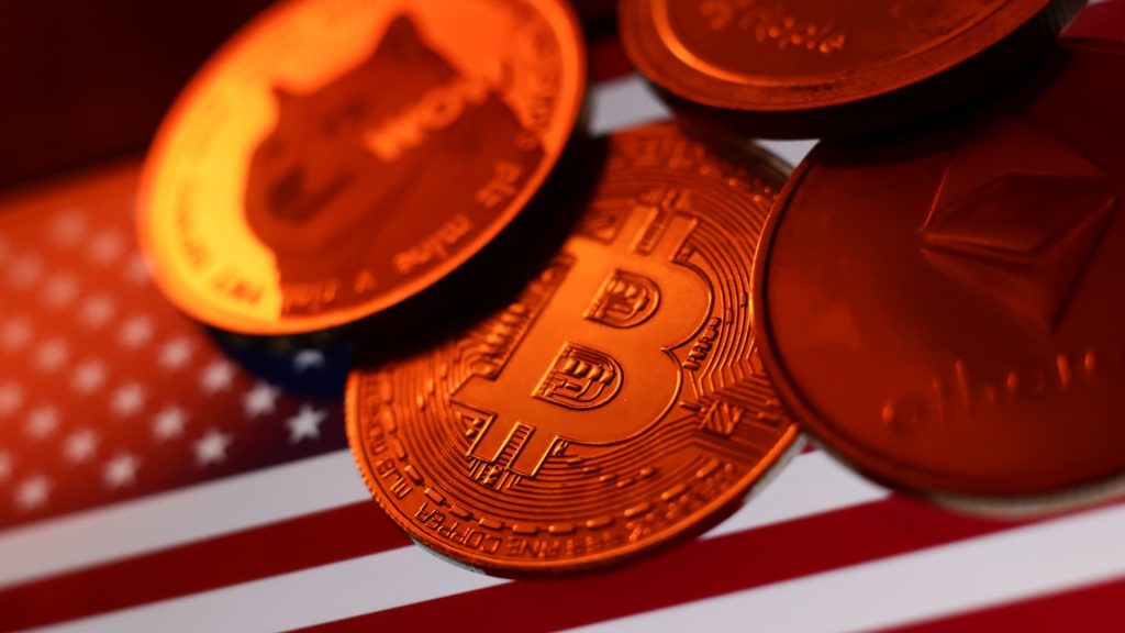 Bitcoin Falls as Cryptocurrencies Tumble Amid Global Market Decline