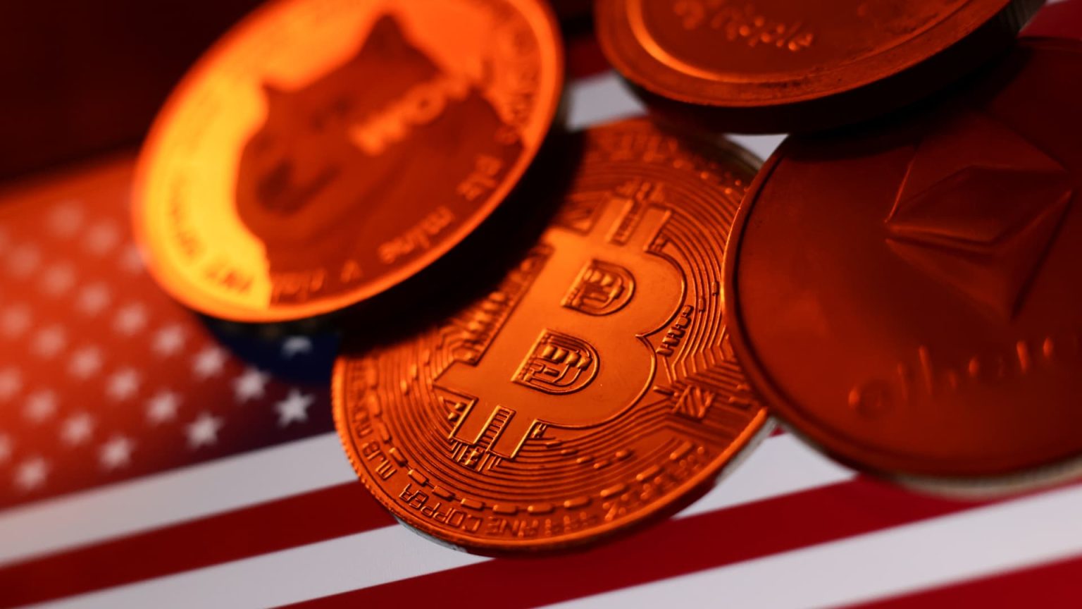 Bitcoin Falls as Cryptocurrencies Tumble Amid Global Market Decline