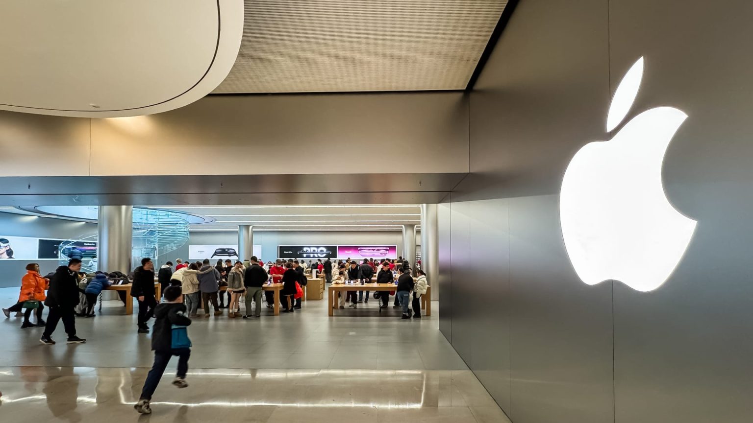 Premarket Stock Movements: Apple, Boeing, and JPMorgan Lead Gains