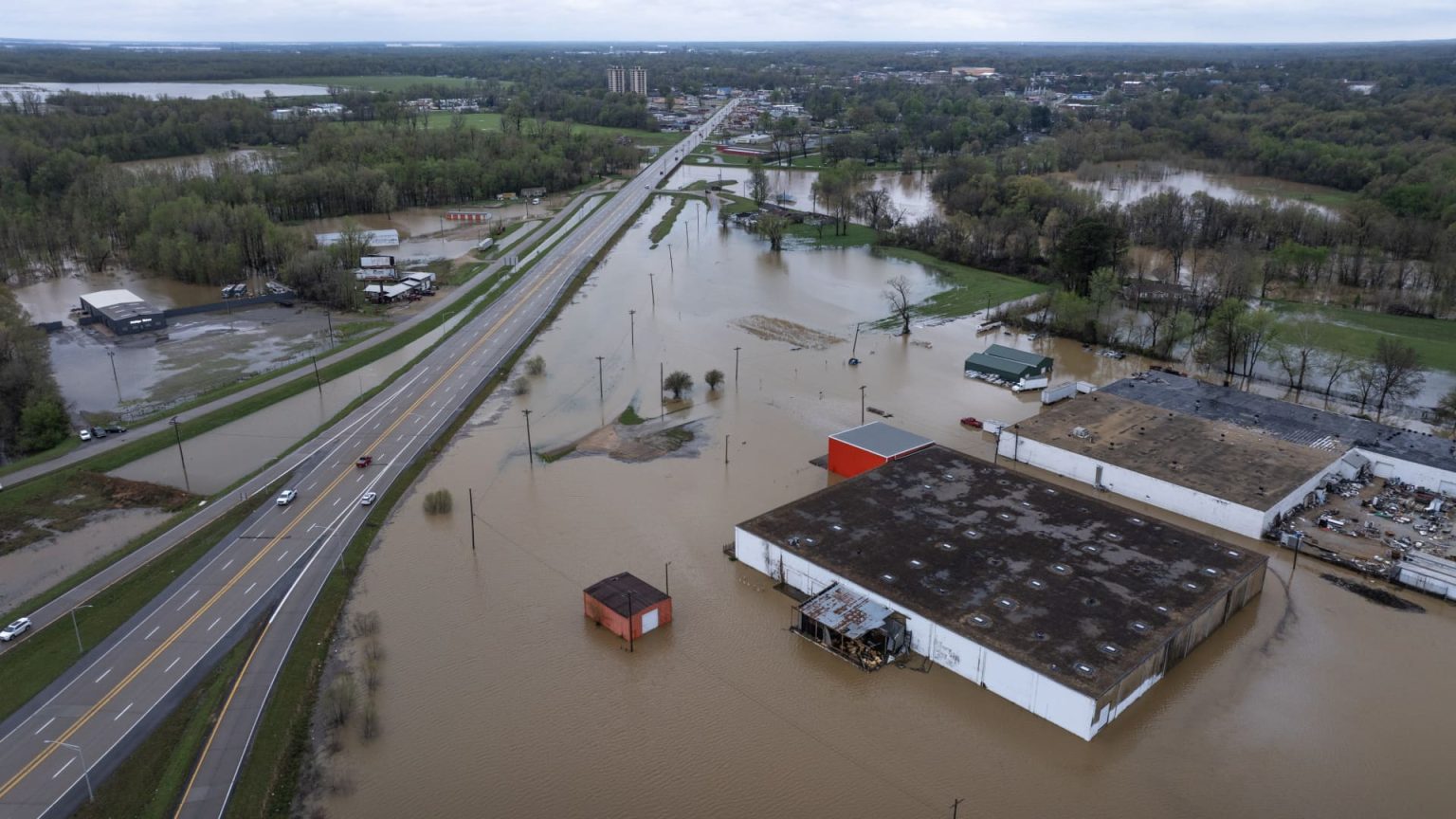 Storm Death Toll Reaches 21 as Millions in Midwest and South Face Devastating Flooding