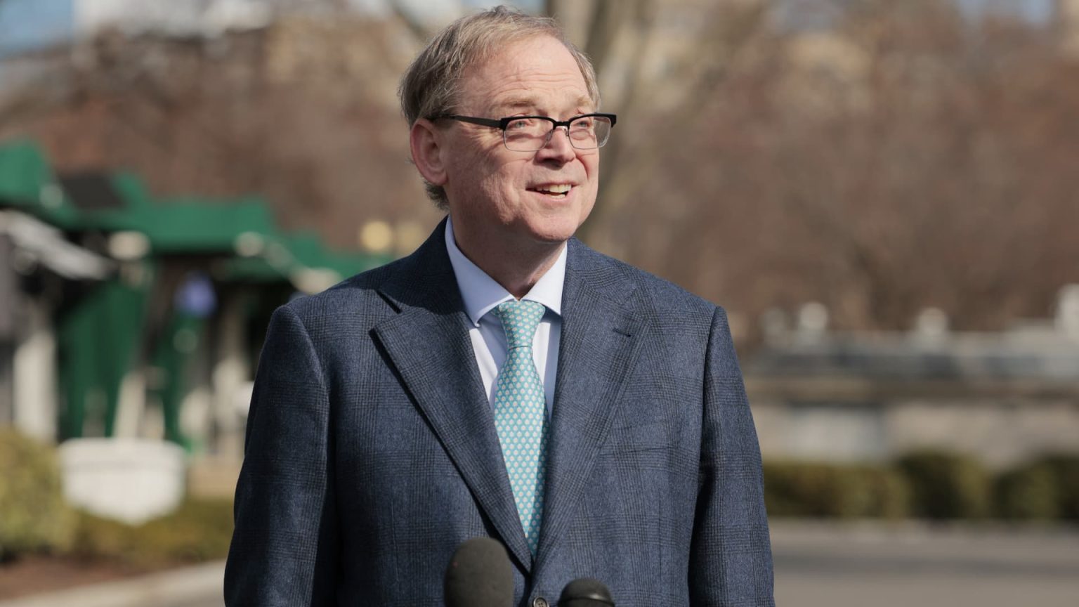 Trump to Announce Tariff Deals, Assures No Upcoming Recession, Says Economic Advisor